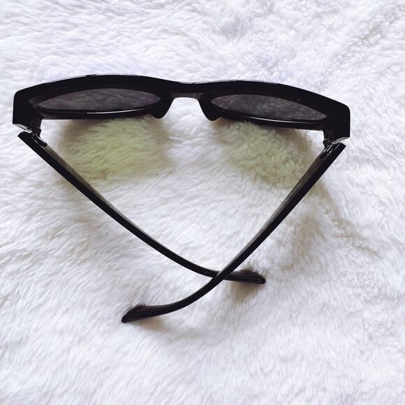 Faye Mirrored Purple with Black Rim Sunglasses - Picture 14 of 16